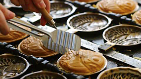 Gintengai Shopping Street & Marukin Confectionery