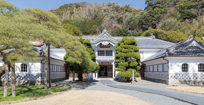 重要文化財 岩科学校
